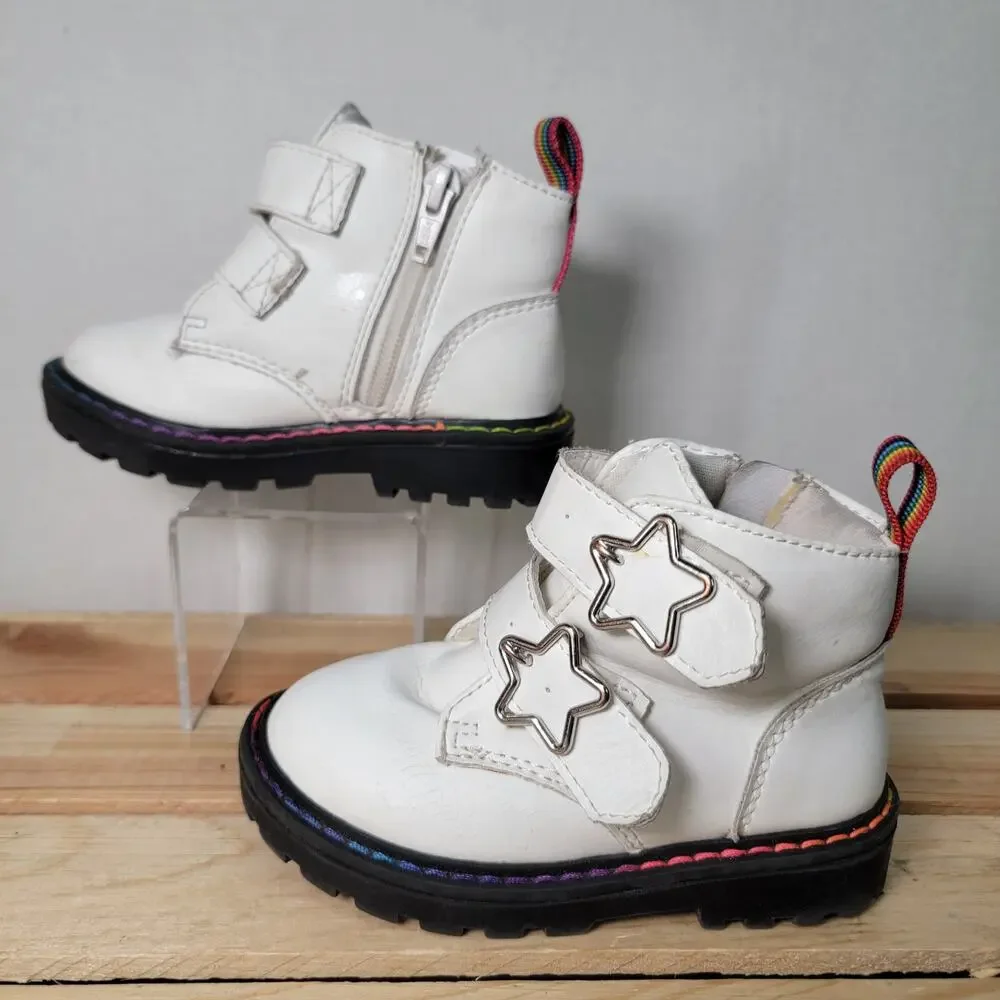 Wonder Nation Toddler Girls Star Buckle Boot - Size 8